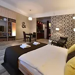 Spacious Studio At Parliament With Free Bikes - Szemere Apartman A Parlamentnel Ingyen Bicokkal