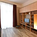Spacious Studio At Parliament With Free Bikes - Szemere Apartman A Parlamentnel Ingyen Bicokkal